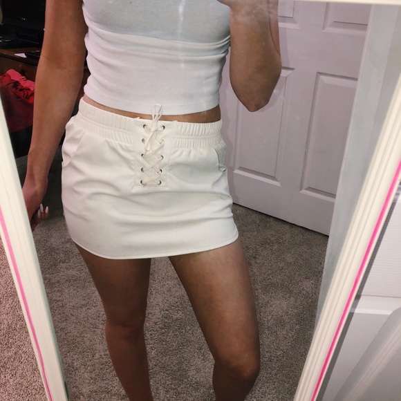 Tobi skirt - Picture 1 of 2